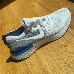 Nike Epic Reacts/ White and Blue